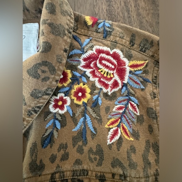Kyla Seo Hand Embroidered Leopard Cheetah Jacket - Picture 5 of 12